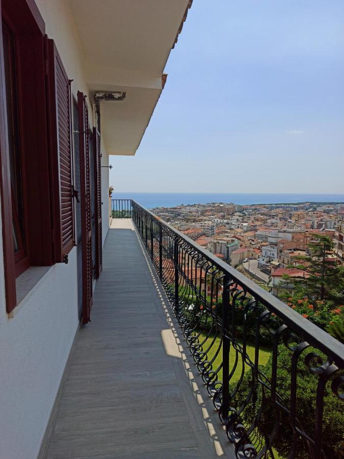 Velalatina Residence B&B Soverato - Camera Maestrale & Camera Tramontana โซเวราโต มาริน่า ภายนอก รูปภาพ