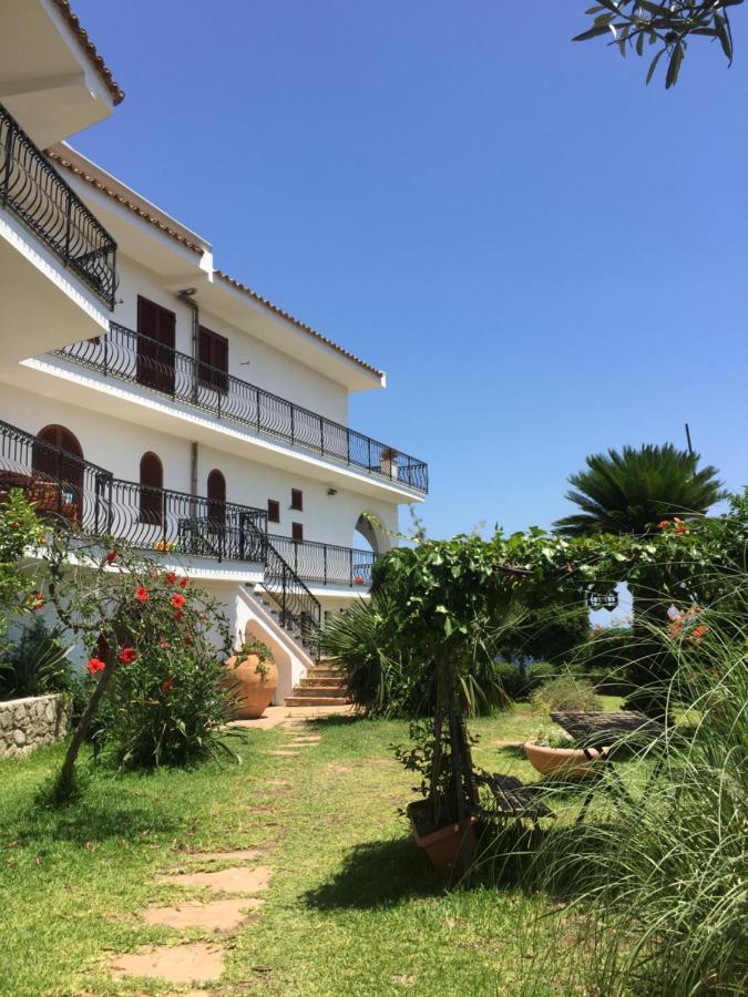 Velalatina Residence B&B Soverato - Camera Maestrale & Camera Tramontana โซเวราโต มาริน่า ภายนอก รูปภาพ
