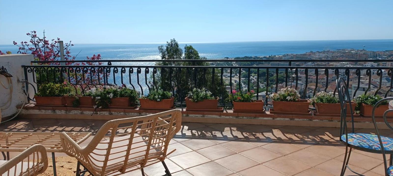 Velalatina Residence B&B Soverato - Camera Maestrale & Camera Tramontana โซเวราโต มาริน่า ภายนอก รูปภาพ